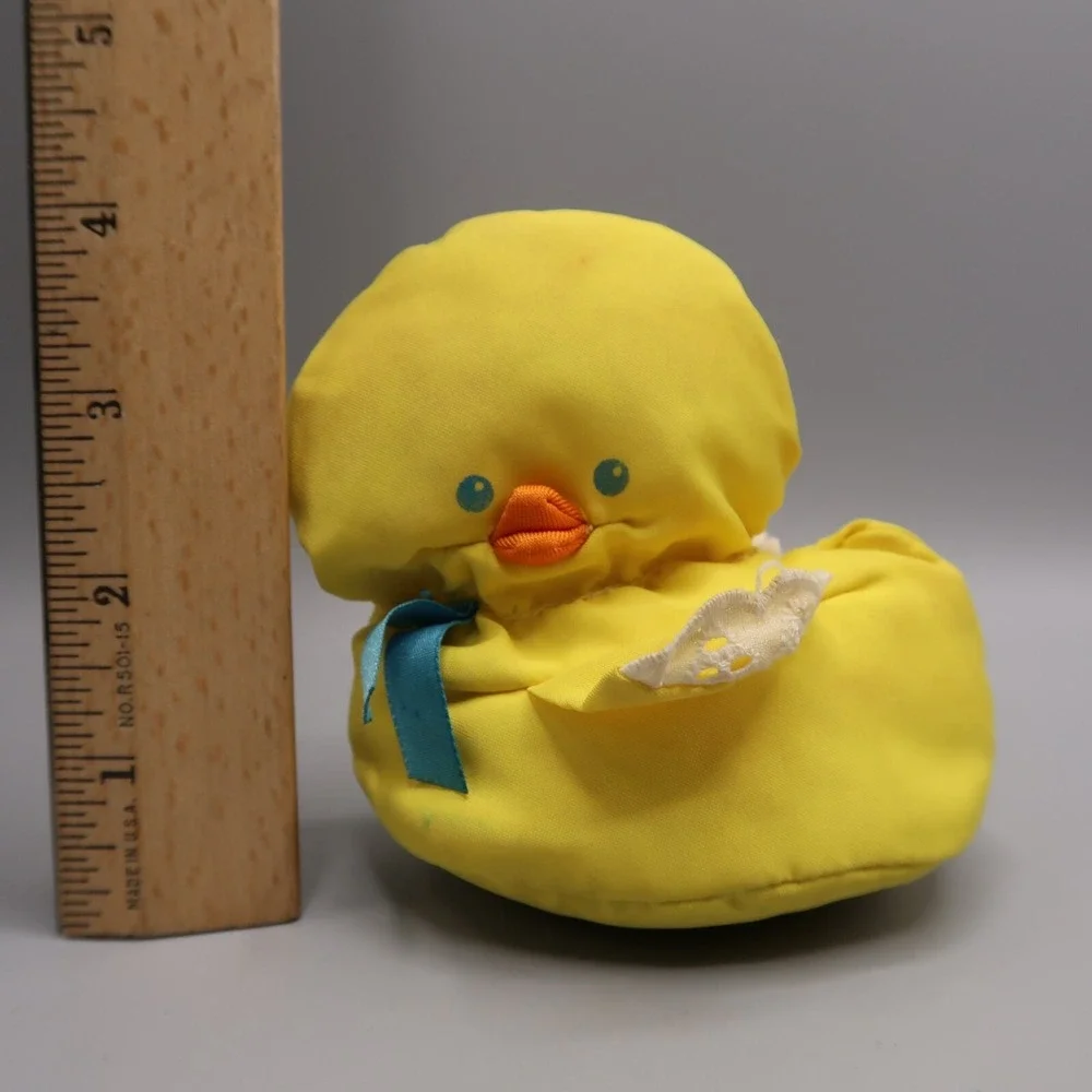 Vintage 1991 Fisher Price Tub Ducky Bath Toy Parachute Material Yellow Duck 1476